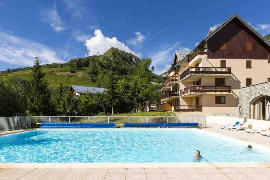 Logement 4/6 personnes à la montagne avec piscine Apartamento Saint-Sorlin-dʼArves Exterior foto